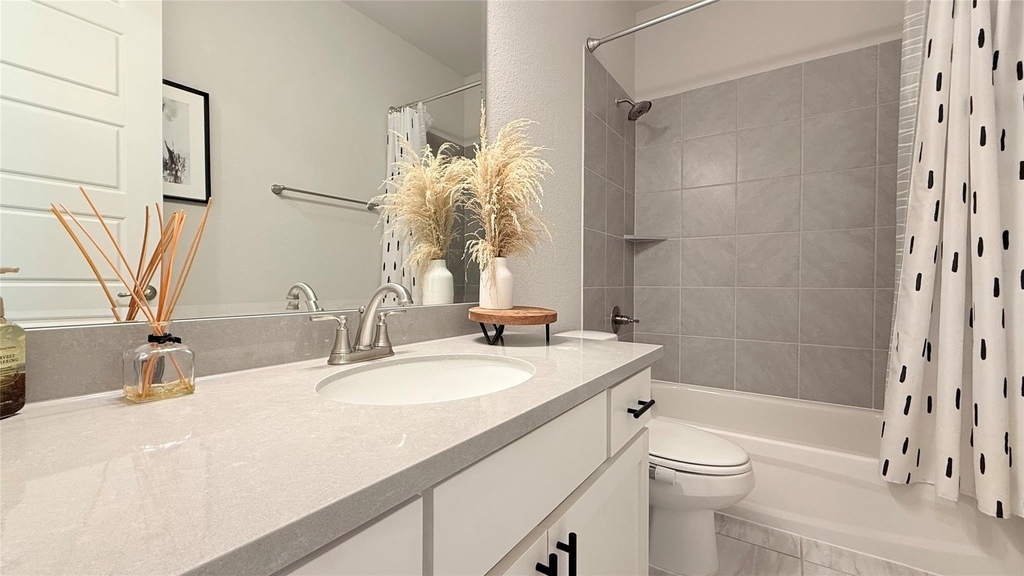 315 Chandan Way - Photo 18