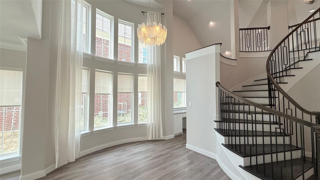 315 Chandan Way - Photo 7
