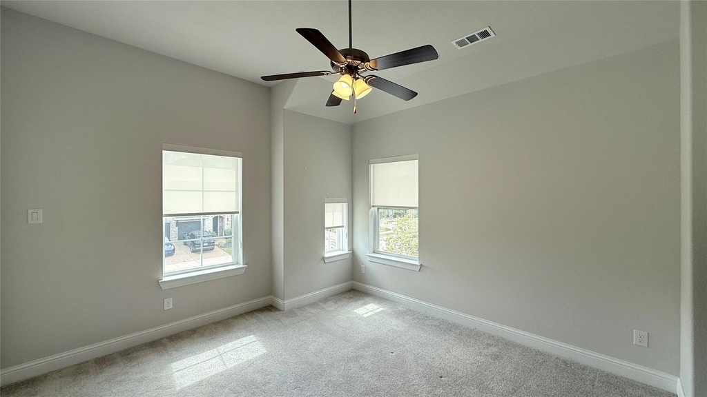 315 Chandan Way - Photo 16