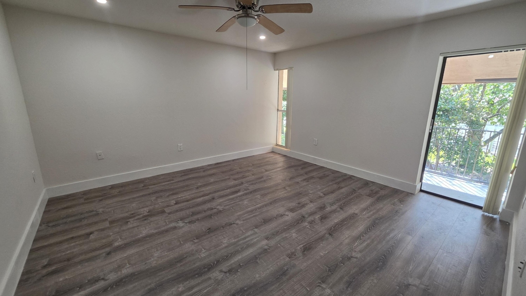 2421 N 40th Avenue - Photo 19