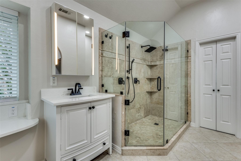 7800 Glenoaks Drive - Photo 17