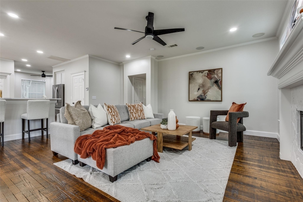 7800 Glenoaks Drive - Photo 8
