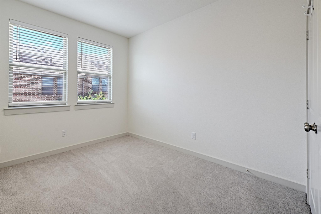 325 Mcconathy Way - Photo 24