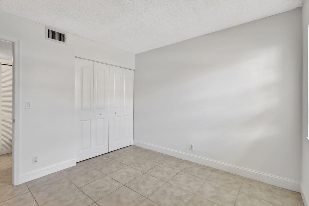 321 Norwood Terrace - Photo 11