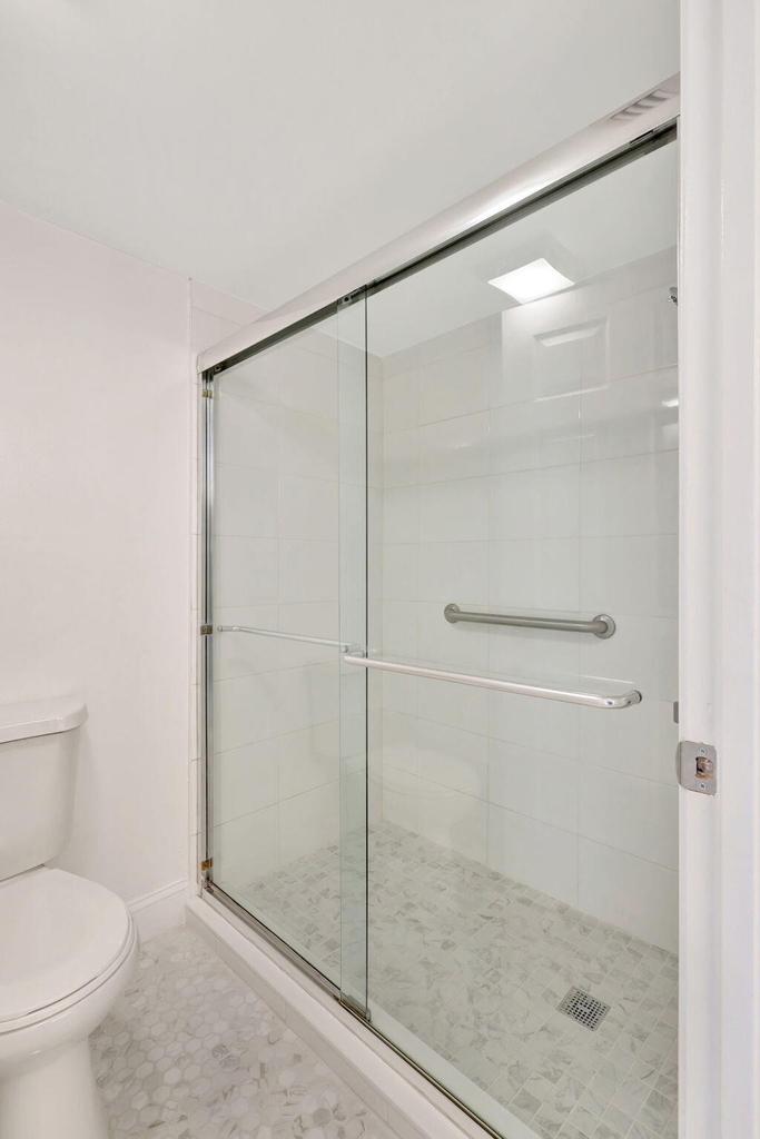321 Norwood Terrace - Photo 17