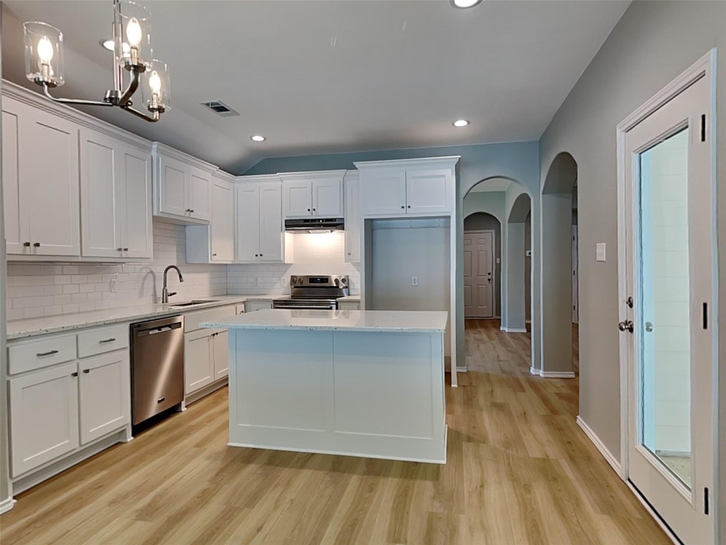 217 Richard Lane - Photo 2