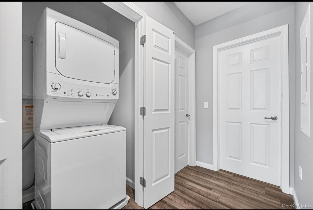 108 N Kensico Ave - Photo 7