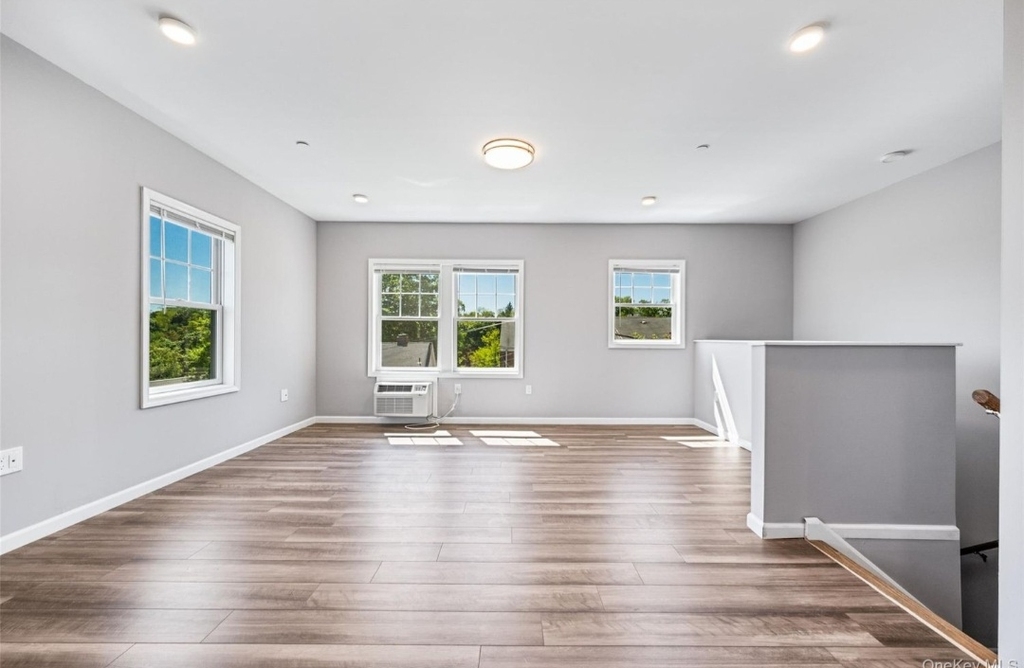 108 N Kensico Ave - Photo 1