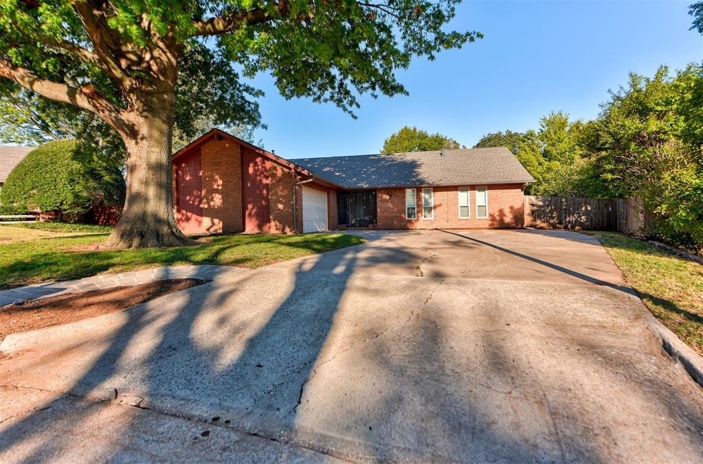 11044 Folkstone Drive - Photo 2
