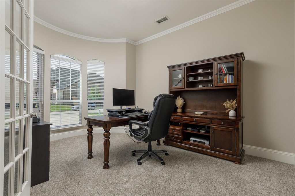 13888 Eleanor Avenue - Photo 3