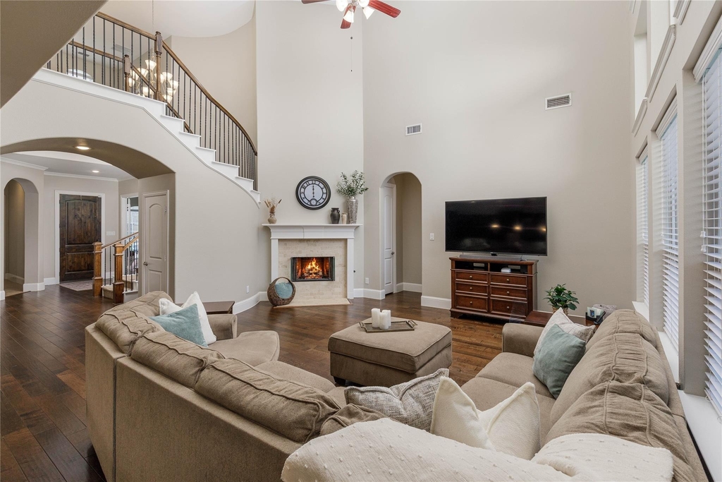 13888 Eleanor Avenue - Photo 6