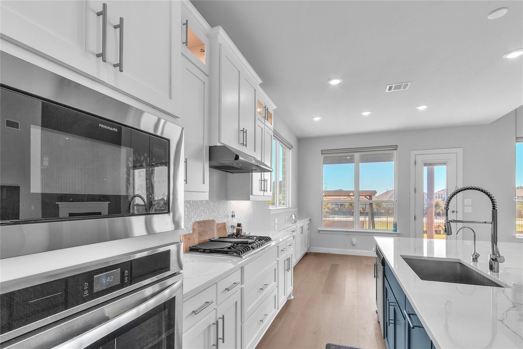4158 Yellow Jasmine Lane - Photo 9