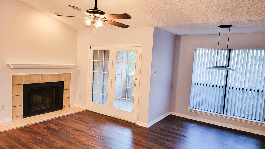 2103 Friendly Drive - Photo 4