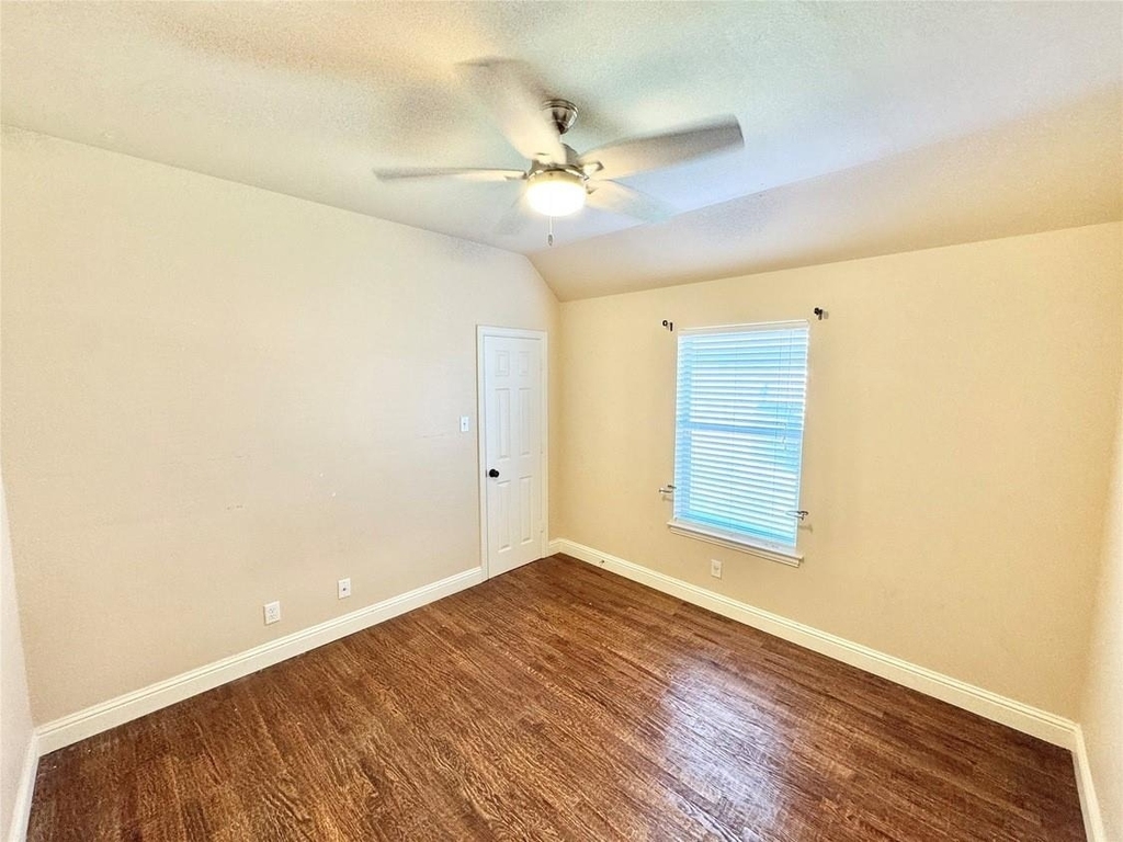124 Country Lakes Boulevard - Photo 21