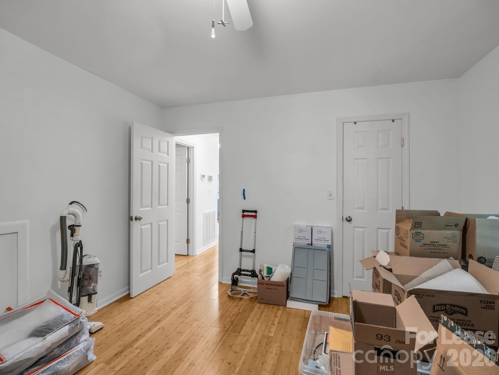 335 Melrose Avenue - Photo 21