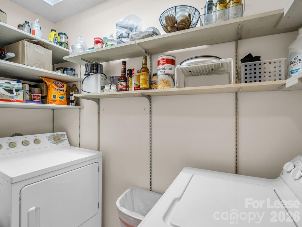 335 Melrose Avenue - Photo 42