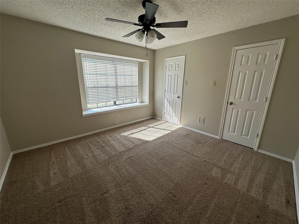 619 White Oak Street - Photo 11