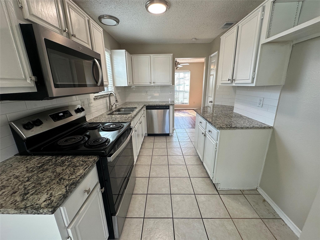 619 White Oak Street - Photo 5