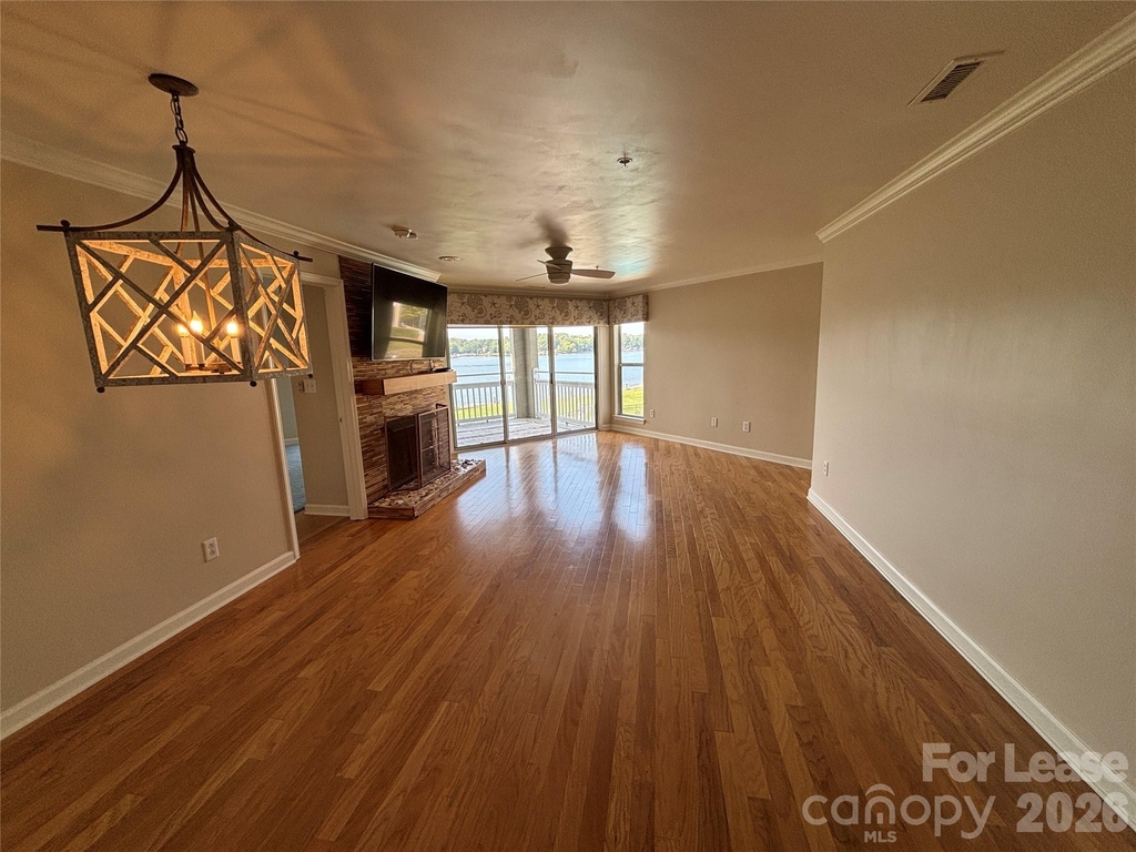 1332 Torrence Circle - Photo 5