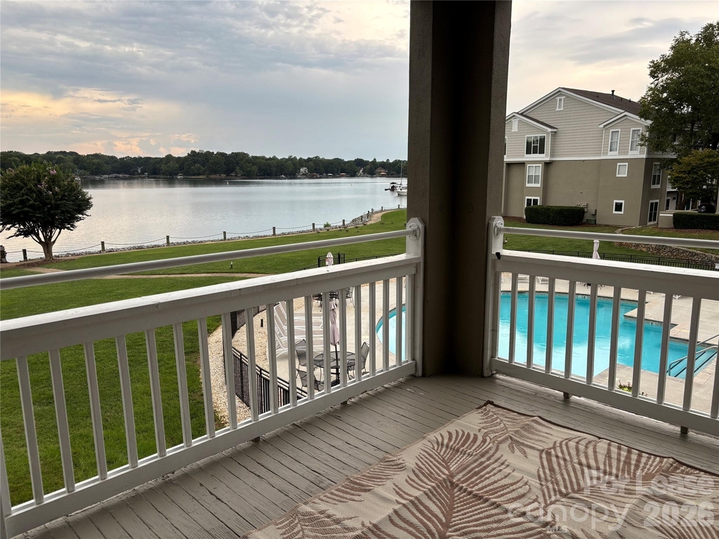 1332 Torrence Circle - Photo 2