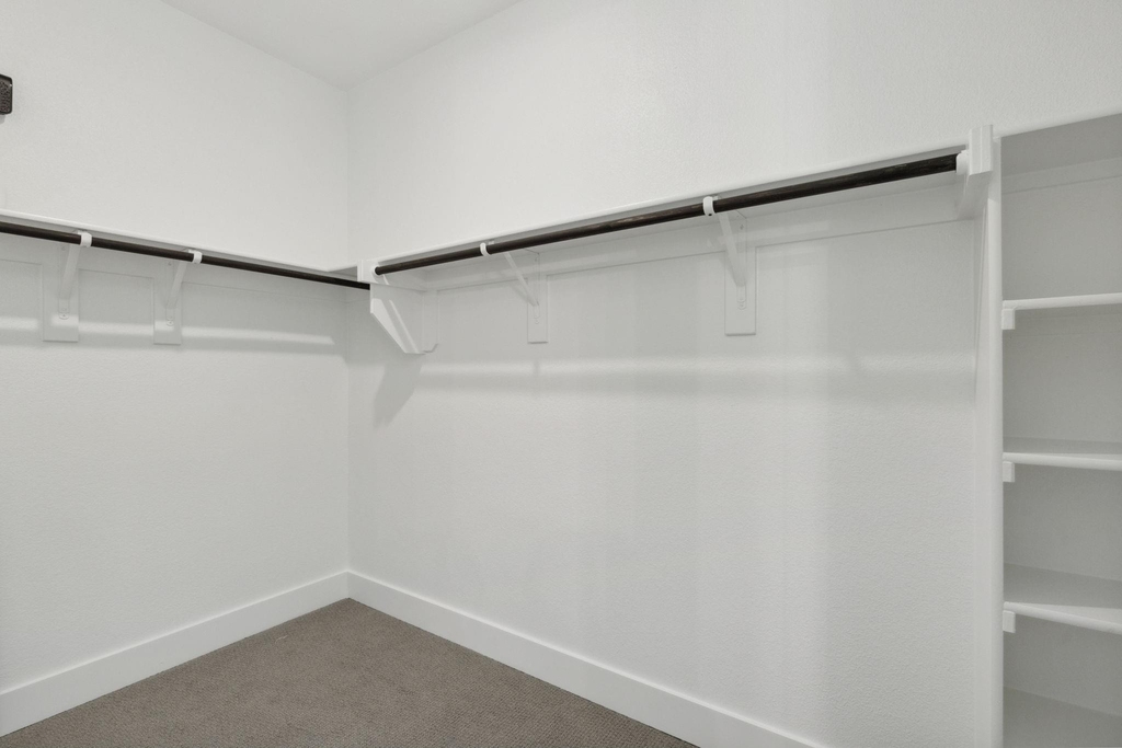 2453 Yosemite Way - Photo 17