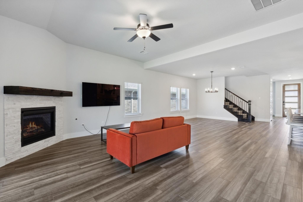 2453 Yosemite Way - Photo 8