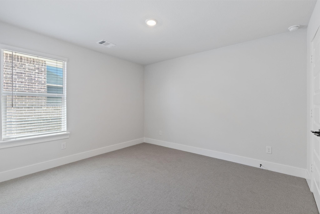 2453 Yosemite Way - Photo 27