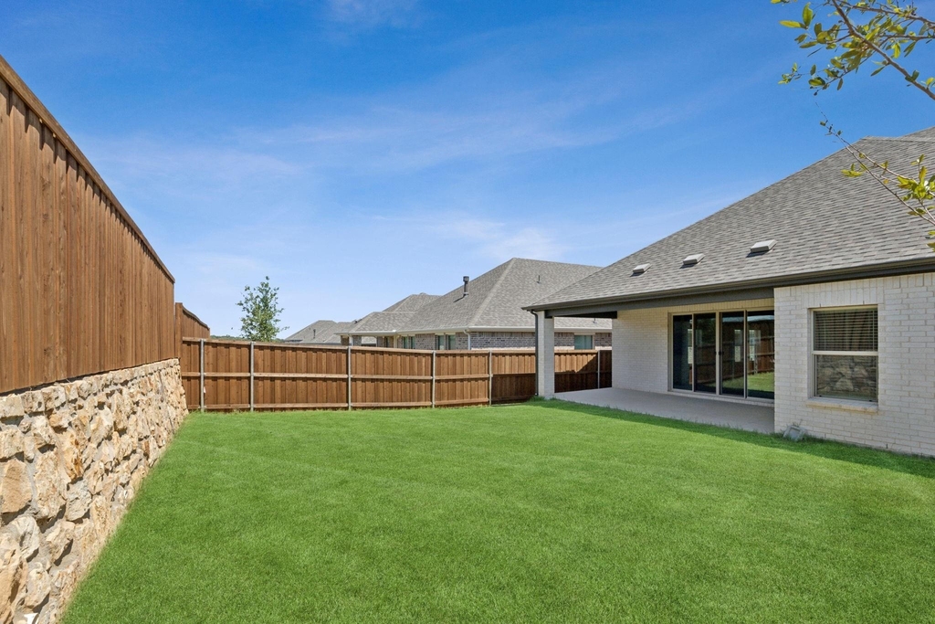 2453 Yosemite Way - Photo 35