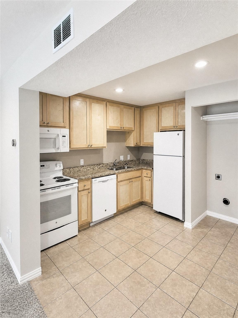 2016 Paisley Drive - Photo 3