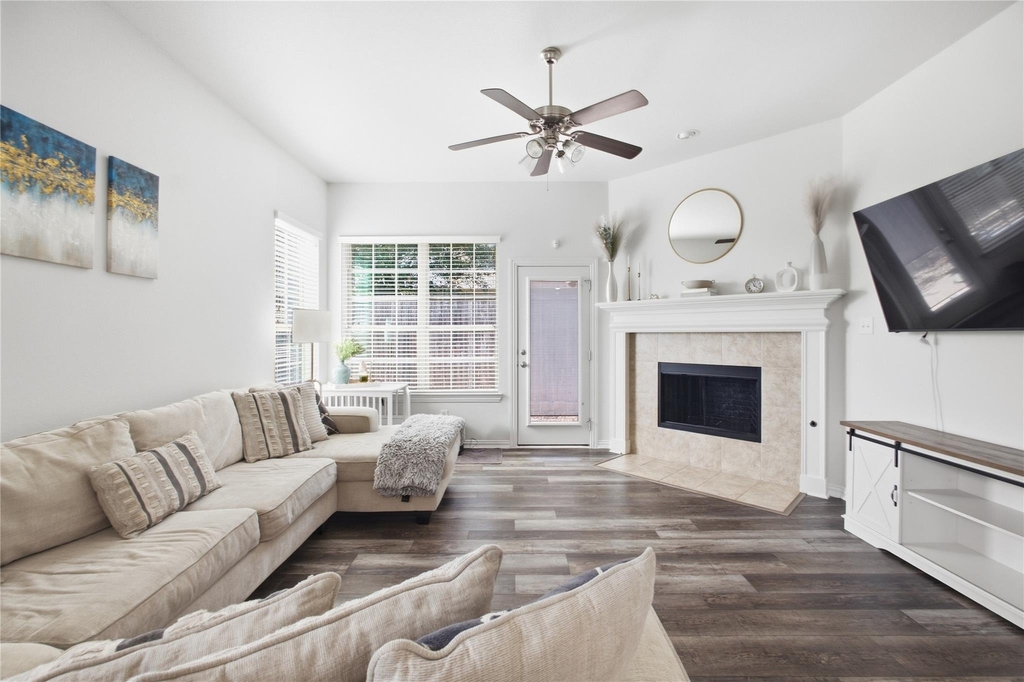 3009 Hereford Drive - Photo 9