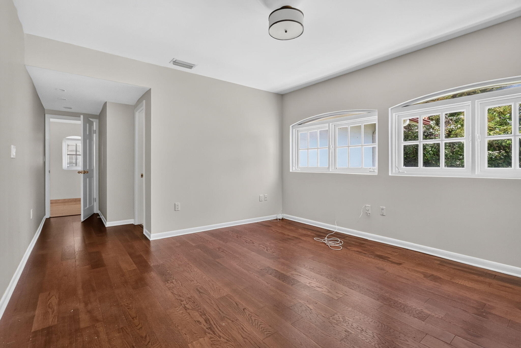 7500 W Treasure Drive - Photo 29