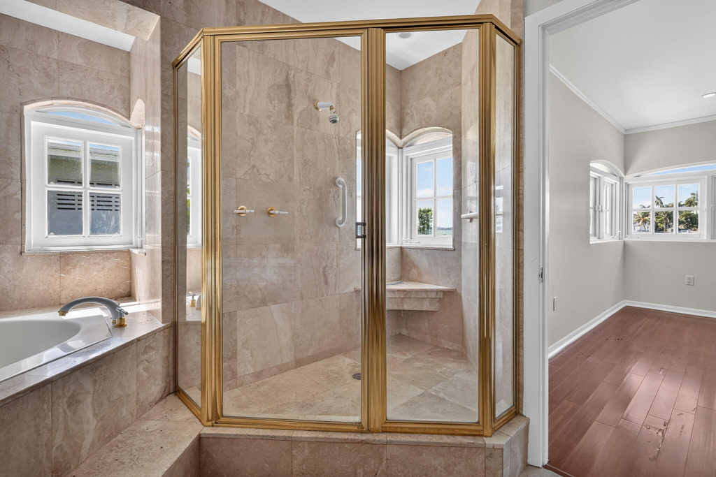 7500 W Treasure Drive - Photo 32