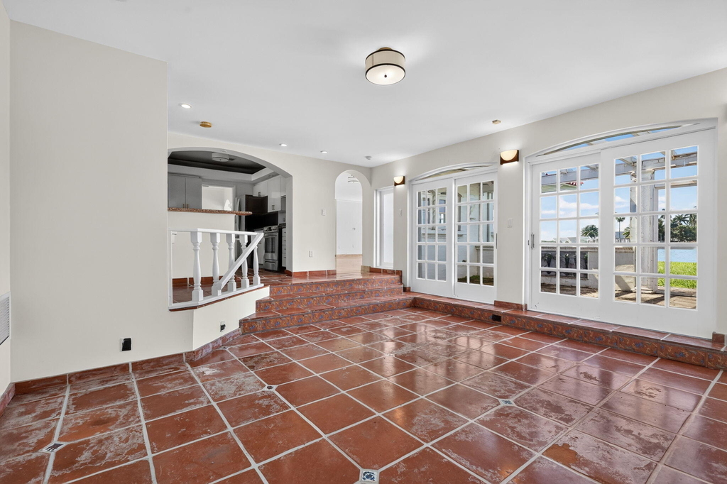 7500 W Treasure Drive - Photo 21