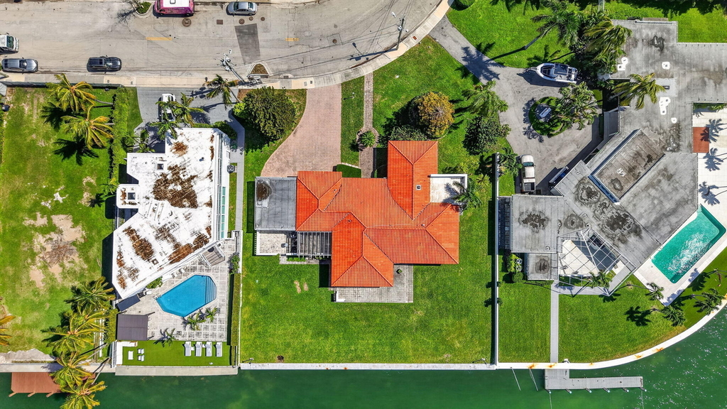 7500 W Treasure Drive - Photo 45