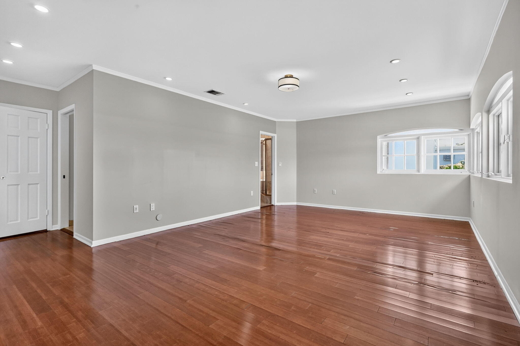 7500 W Treasure Drive - Photo 37