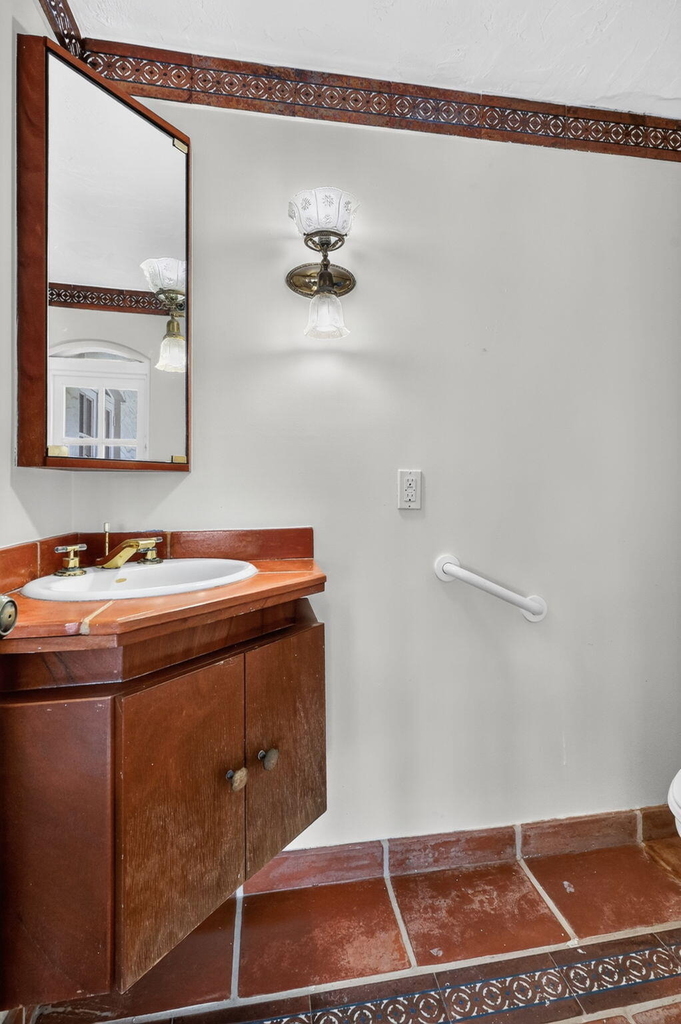7500 W Treasure Drive - Photo 18
