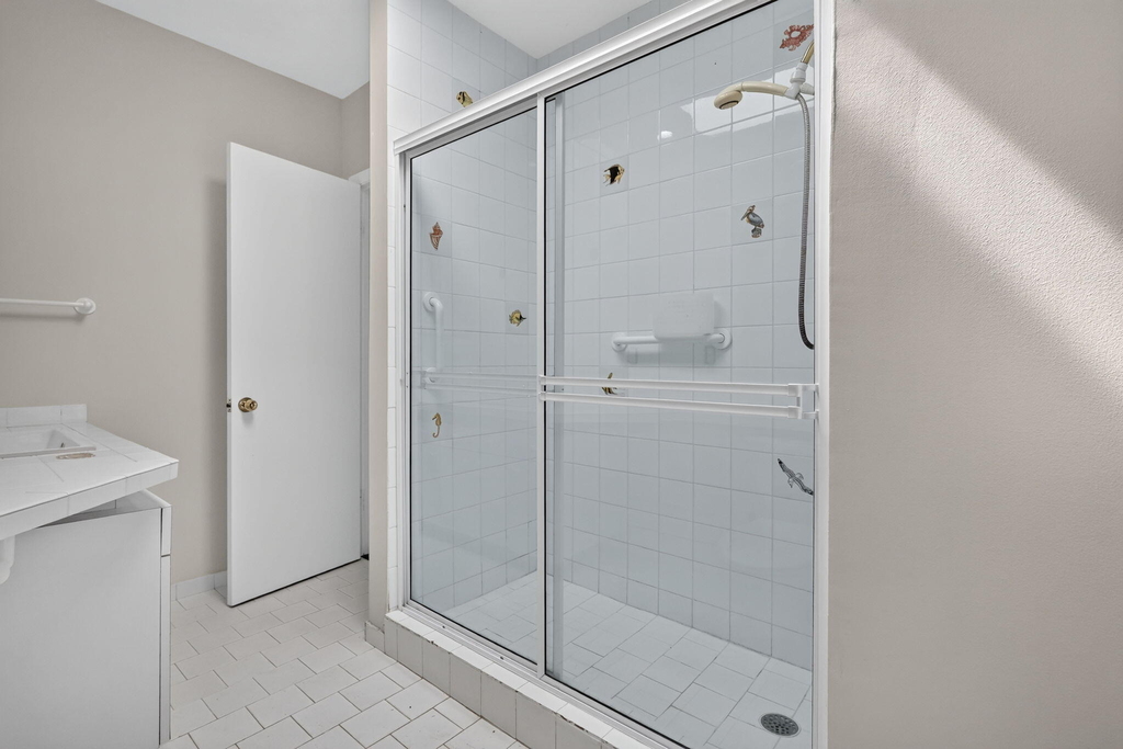 7500 W Treasure Drive - Photo 26