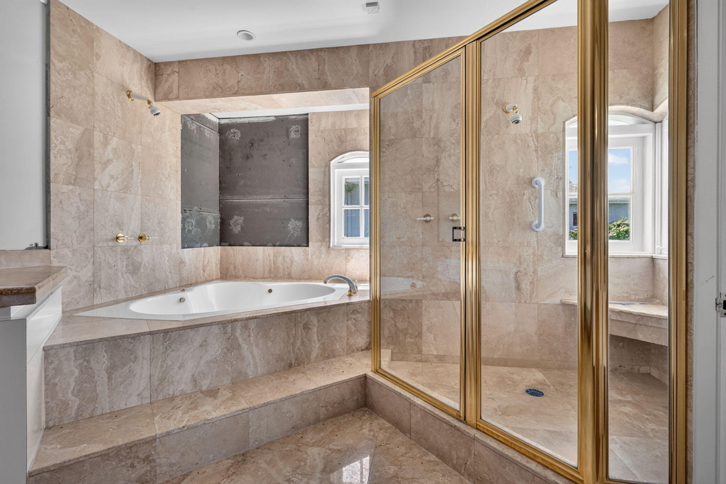 7500 W Treasure Drive - Photo 31