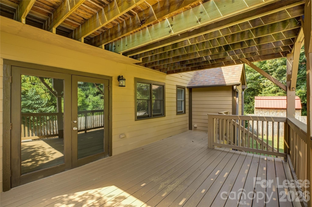 448 N Summit Avenue - Photo 40