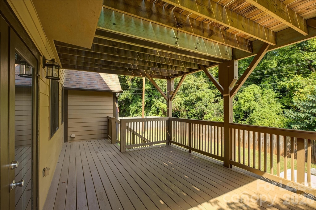 448 N Summit Avenue - Photo 39