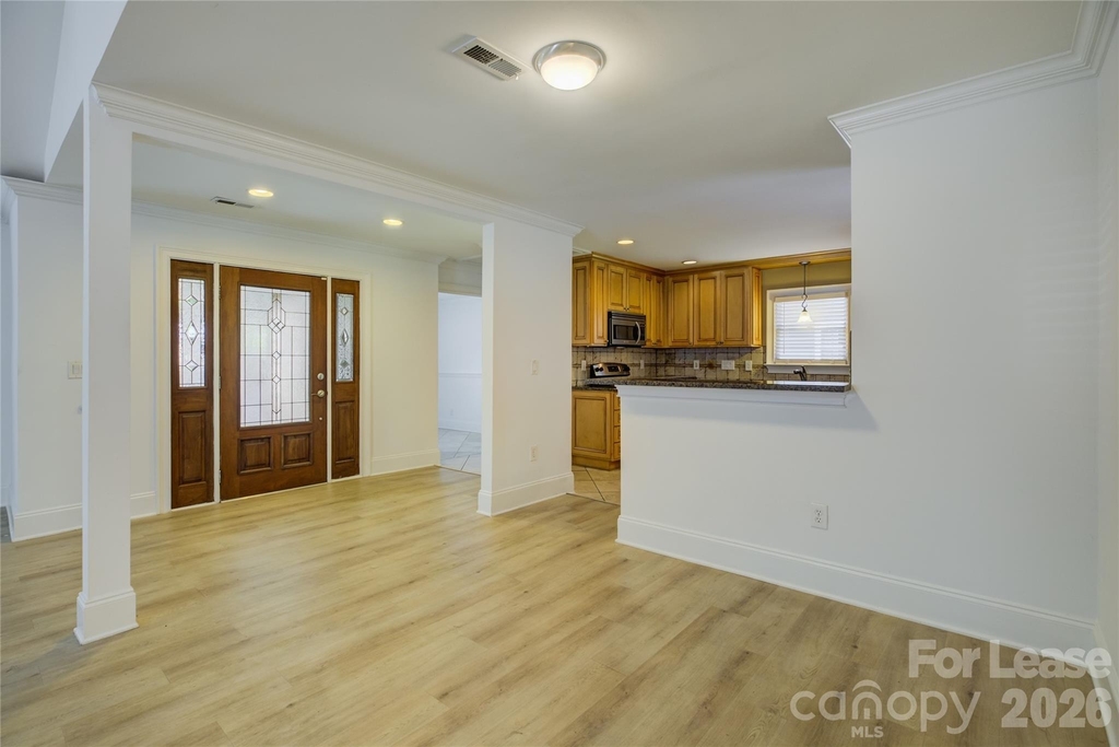 448 N Summit Avenue - Photo 10