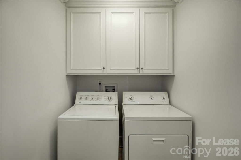 448 N Summit Avenue - Photo 28