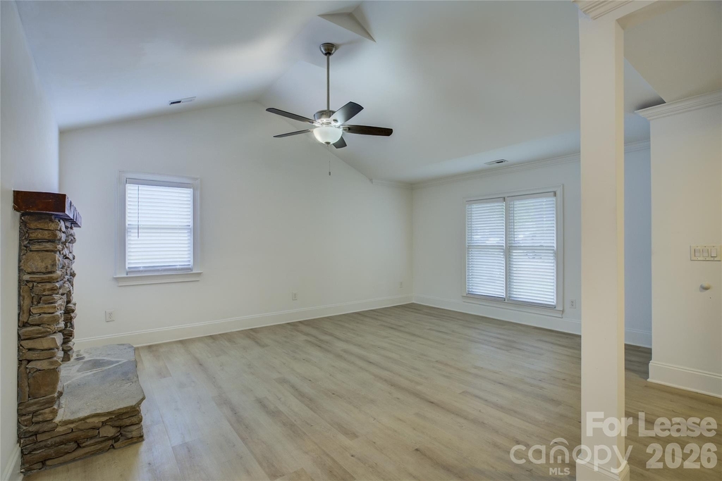 448 N Summit Avenue - Photo 7