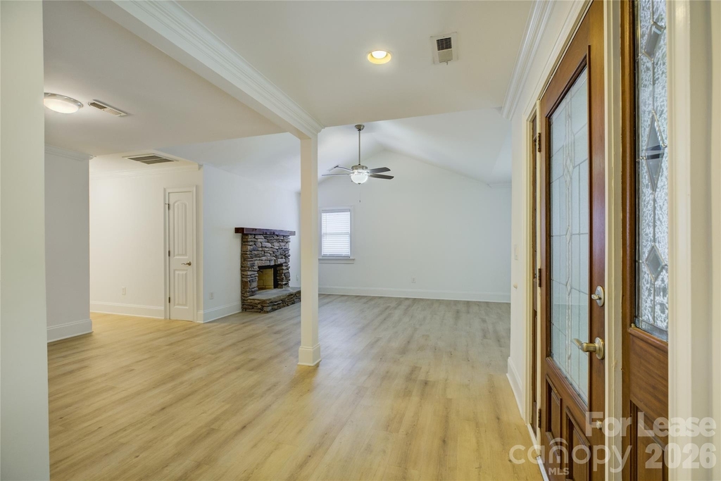 448 N Summit Avenue - Photo 4