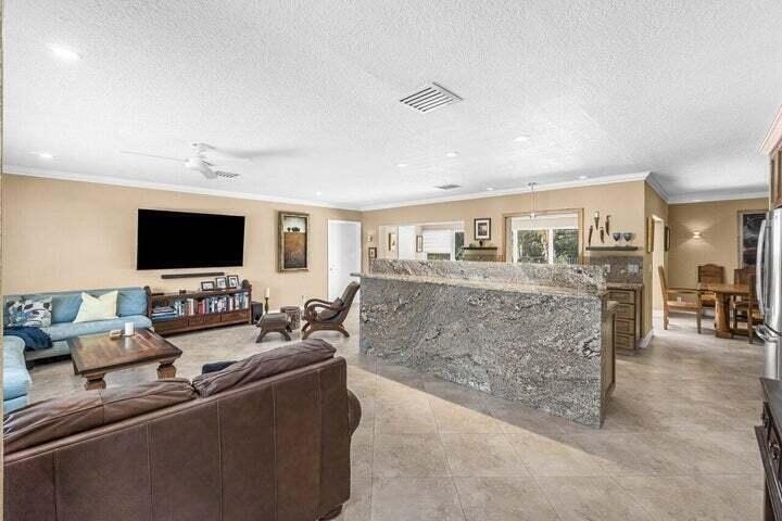 653 Nw 10th Court - Photo 3