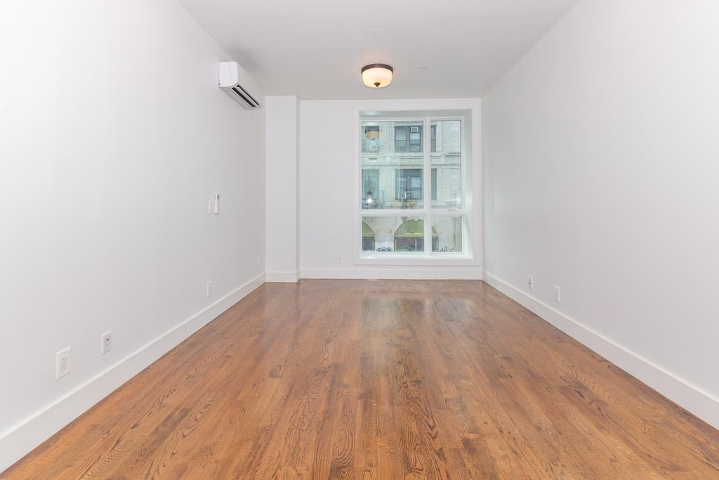 85 Graham Avenue - Photo 7