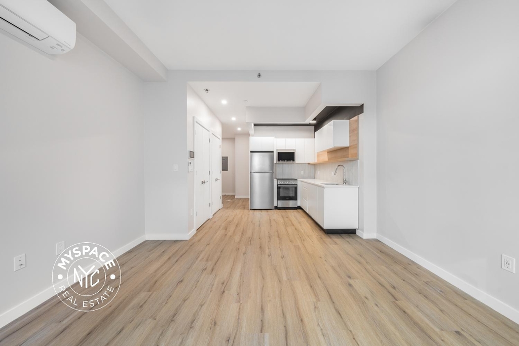 219 Lenox Road - Photo 0
