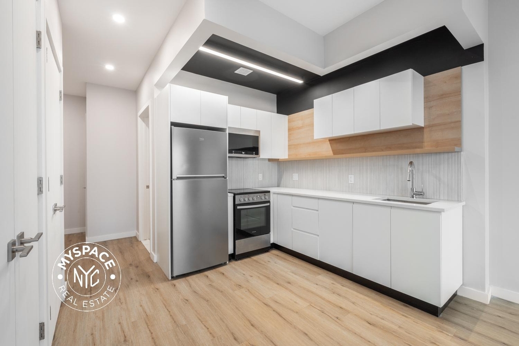 219 Lenox Road - Photo 3