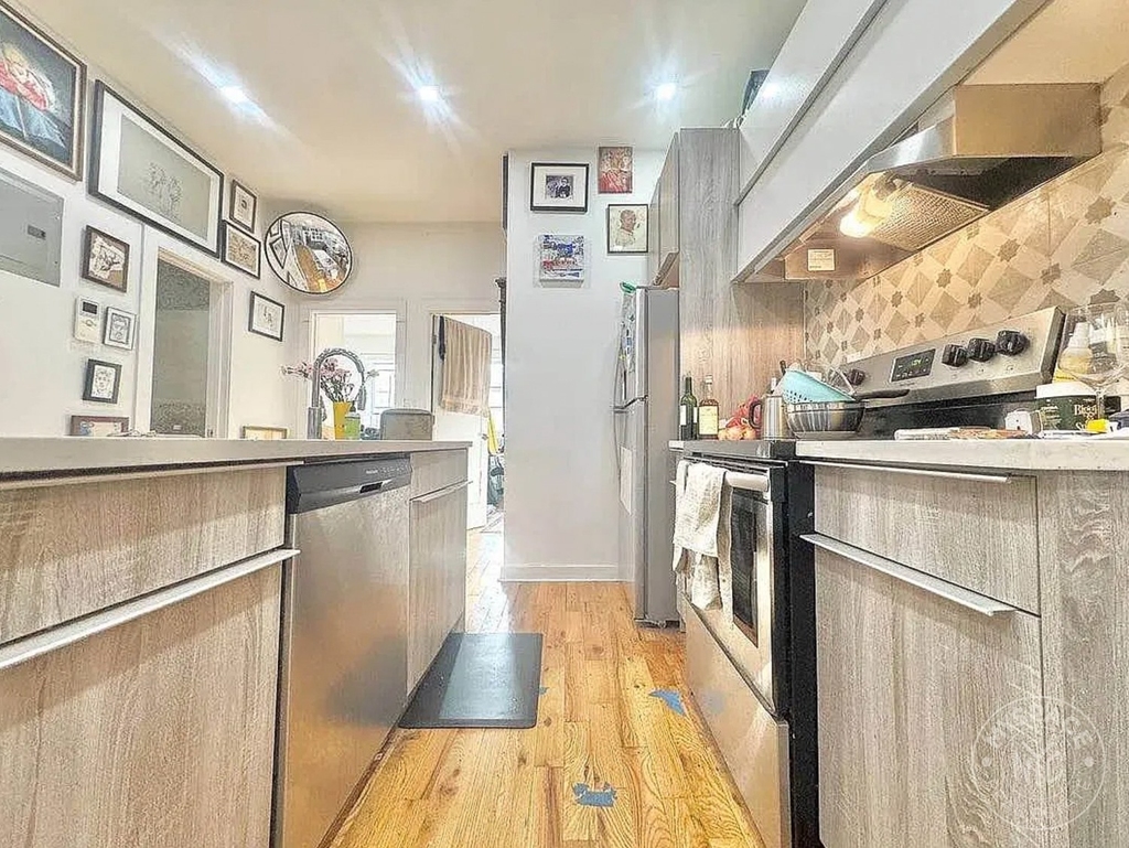 100 Marcus Garvey Boulevard - Photo 8