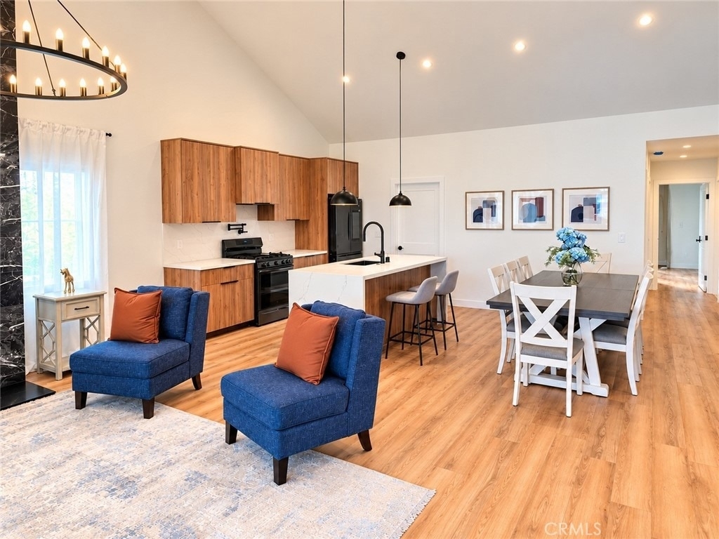 335 N Harvard - Photo 4
